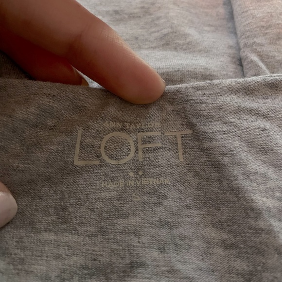 LOFT Small gray spaghetti strap tank top - Picture 2 of 3